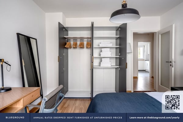 Schöne Iselin 3ZW mit privater W/T, 1 Minute zum Markt, über Blueground 12
