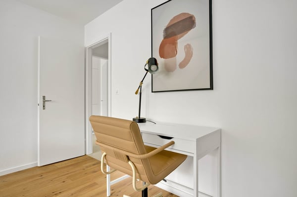15 Minutes Walk to the Local Central Market,10 Minutes with Bus to Basel Main Train Station 4