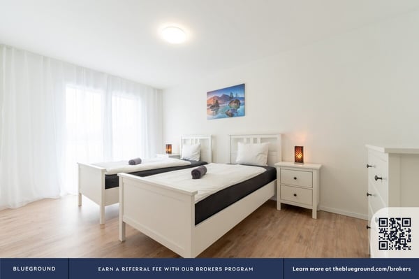 Building Switzerland (ZRH1055171P) 13