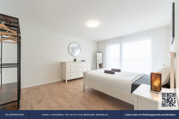 Building Switzerland (ZRH1055171P) 8
