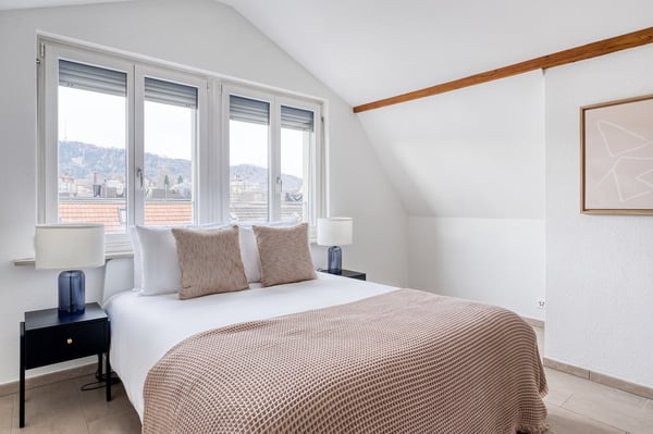 Grossartige Altstetten, 2.5ZW mit W/T, nah Markt, über Blueground 11