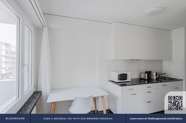 Sonniges Iselin 3.5 ZW mit Keller,, 1 Min. zum Markt, by Blueground 8