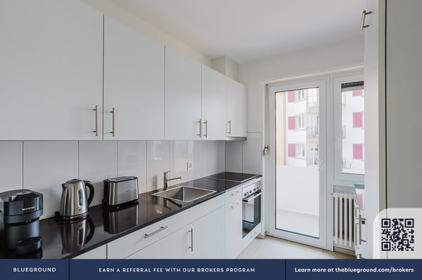 Luftige Unterstrass  W/T, 13 Min zum Zentrum über Blueground 8