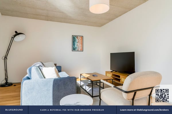 Blueground ID239, Saatlen 4