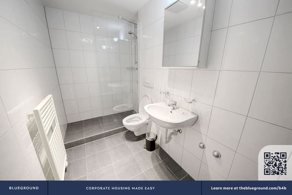Building Schwamendingenstrasse (ZRH1419329P) 4