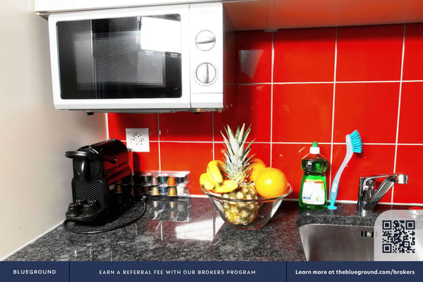 Building Schwamendingenstrasse (ZRH1461684P) 8