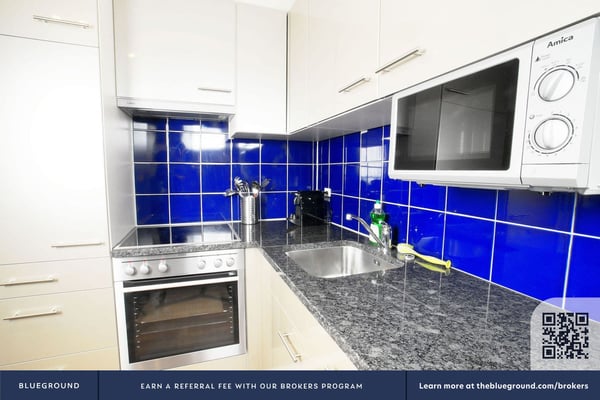 Building Schwamendingenstrasse (ZRH1459741P) 3