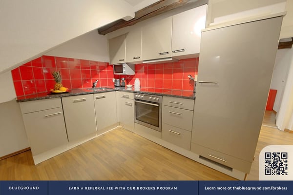 Building Schwamendingenstrasse (ZRH1419328P) 3