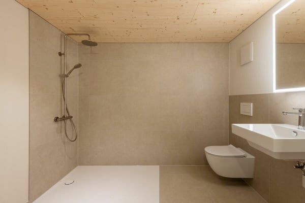 Bezugsbereit! Komplett saniertes 5.5 Zimmer Einfamilienhaus im schönen WEIHERHOF 21