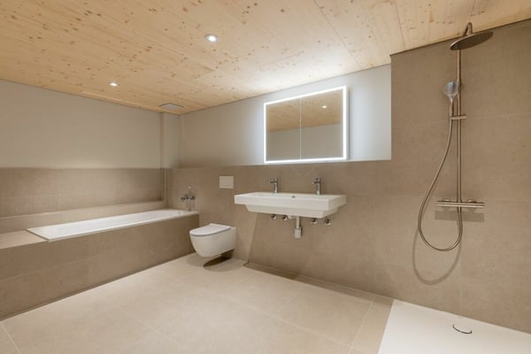 Bezugsbereit! Komplett saniertes 5.5 Zimmer Einfamilienhaus im schönen WEIHERHOF 8