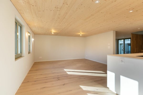 Bezugsbereit! Komplett saniertes 5.5 Zimmer Einfamilienhaus im schönen WEIHERHOF 20