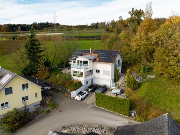 Eindrucksvolles Einfamilienhaus mit Indoor Pool und Sauna 4