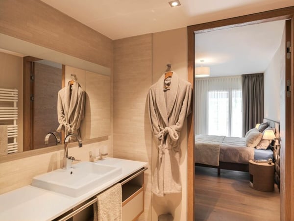 GOTTHARD RESIDENCES APARTMENT 5