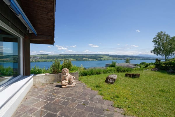 Grosszügiges Einfamilienhaus mit Blick über den Hallwilersee 7