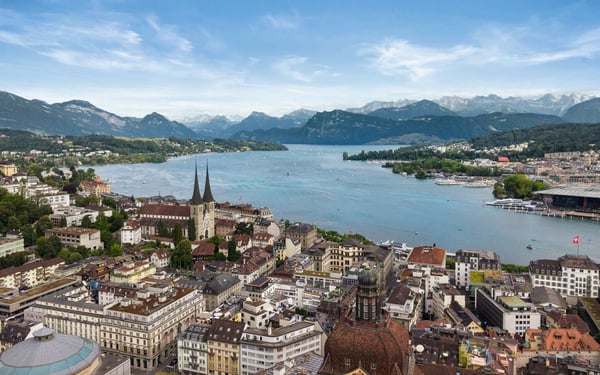 Exklusive Stadtwohnung ? Historischer Charme und luxuriöser Ausbau in Luzern 12