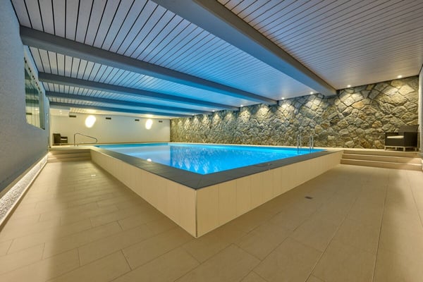 Exklusive Luxuswohnung mit Chalet Charakter im Zentrum von Klosters 9