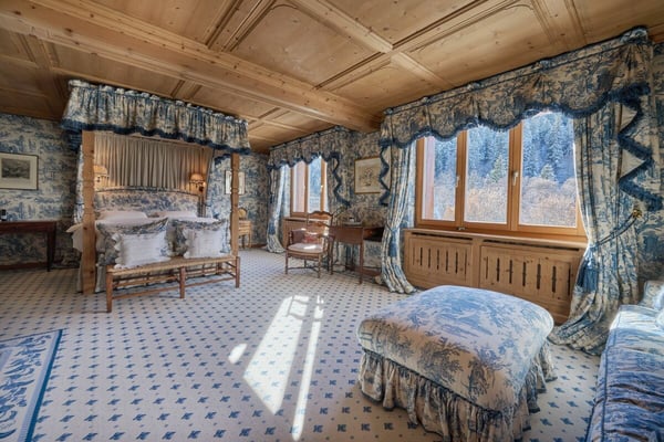 Exklusive Luxuswohnung mit Chalet Charakter im Zentrum von Klosters 6