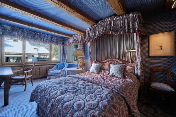 Exklusive Luxuswohnung mit Chalet Charakter im Zentrum von Klosters 8