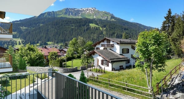 Mehrfamilienhaus