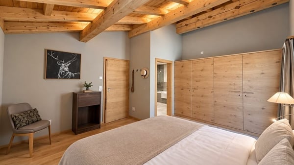 Exklusive 2.5 Zimmer Dachgeschosswohnung im Zentrum von Klosters 7