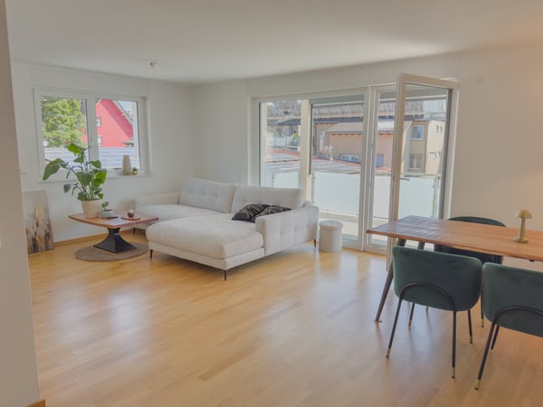 Helle neuwertige 1.5 Zimmer-Wohnung mit Terrasse, Lift und Tiefgarage 8