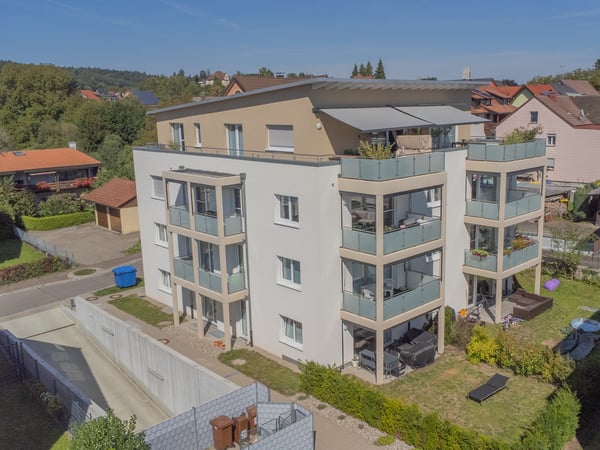 Helle neuwertige 1.5 Zimmer-Wohnung mit Terrasse, Lift und Tiefgarage 2