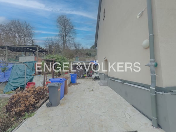 Exklusive Erdgeschosswohnung mit eigenem Gartenidyll 11