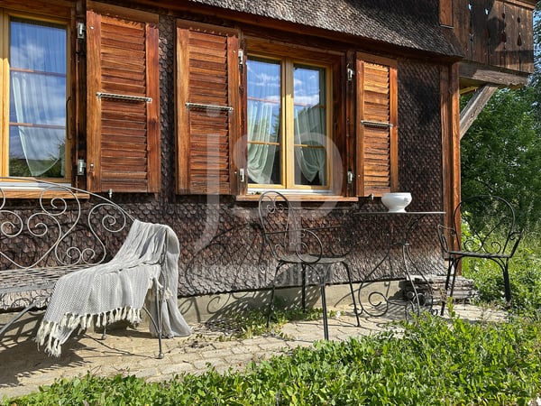 Gepflegtes Bauernhaus mit 3'397m2 Grundstück 5