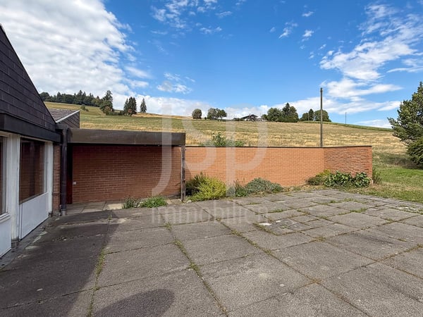 7 Zimmer Einfamilienhaus mit atemberaubendem Panorama 3