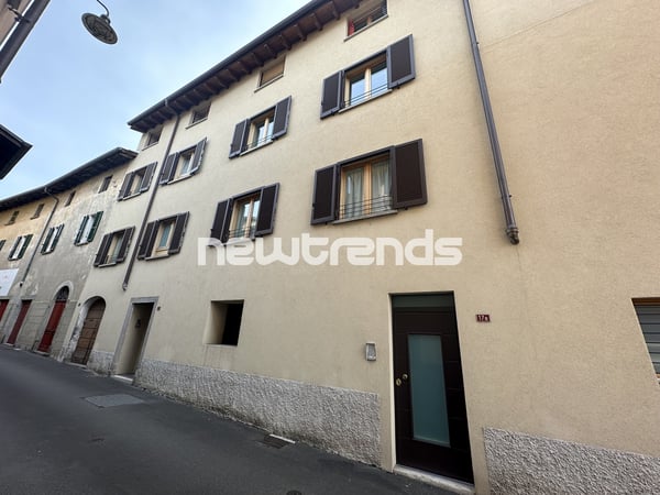 Rancate, 3.5 locali 1 piano con balcone e servizi nelle vicinanze 13