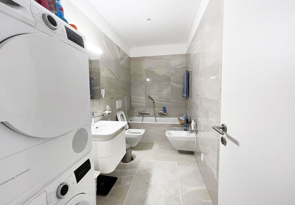 Lugano centro-servizi: appartamento 1.5 locali con ampi spazi e posto auto 5