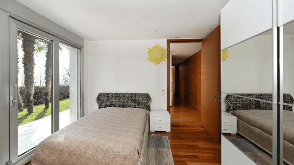 Porza, stupenda ed elegante villa di design con giardino privato. 14