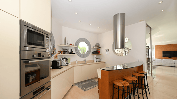 Porza, stupenda ed elegante villa di design con giardino privato. 6