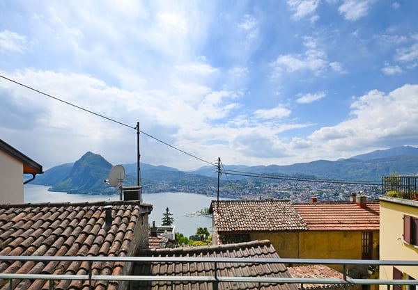 Lugano – Aldesago: casa di nucleo ristrutturata con splendida vista lago 1