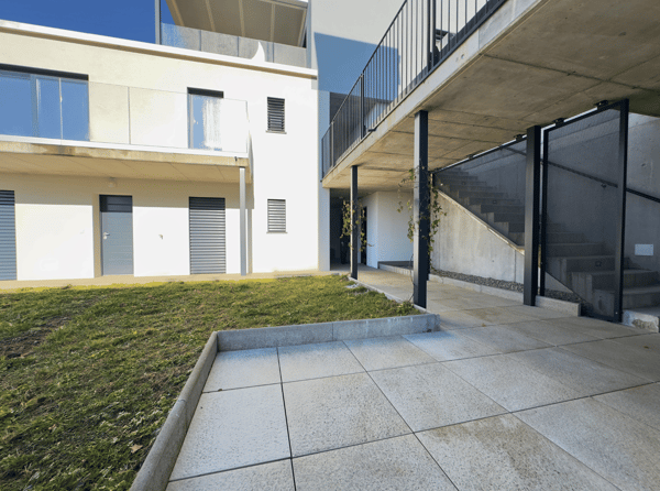 Appartamento moderno 1.5 locali con spazio esterno privato e vista aperte 12