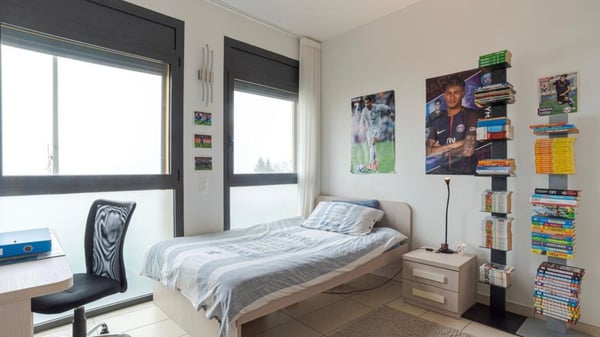 Agra, moderno 1.5 locali bifamiliare ristrutturata. Spazi generosi con terrazza e vista aperta. 9