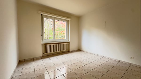 Ligornetto, palazzina con redditività fino al 5% . Complesso con 2 appartamenti oltre 13 posti auto. 2