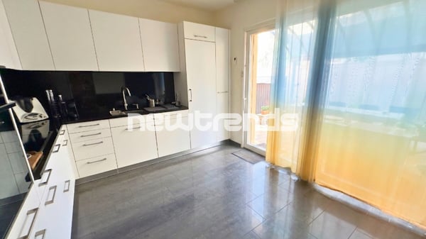 Cadro, villa bifamiliare con giardino privato e piscina esterna 6