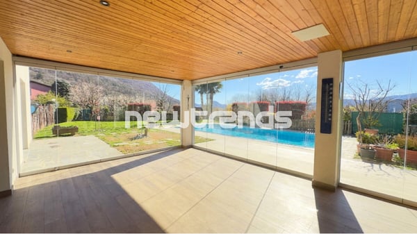 Cadro, villa unifamiliare con appartamento di servizio e piscina 2