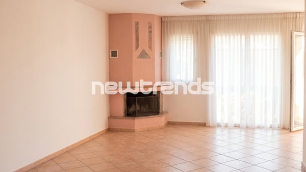 Barbengo: raffinata villa indipendente di 4.5 locali con giardino priv 5