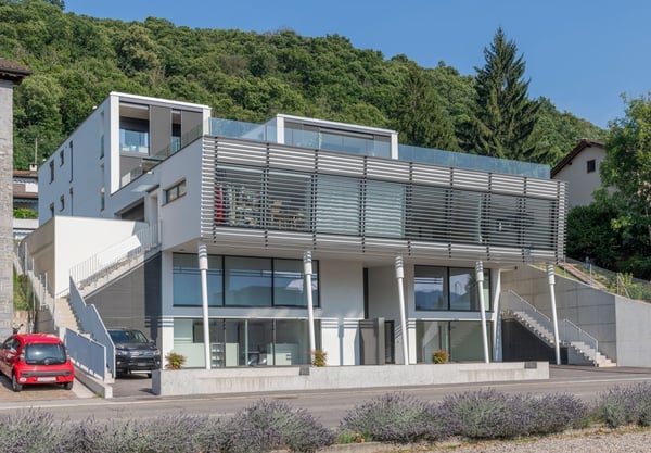 Vezia: spazio commerciale pronto alluso, ideale investimento. 3