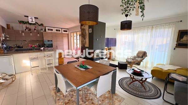 CASA BIFAMILIARE CON 2 APPARTAMENTI INDIPENDENTI DI 10 LOCALI 2