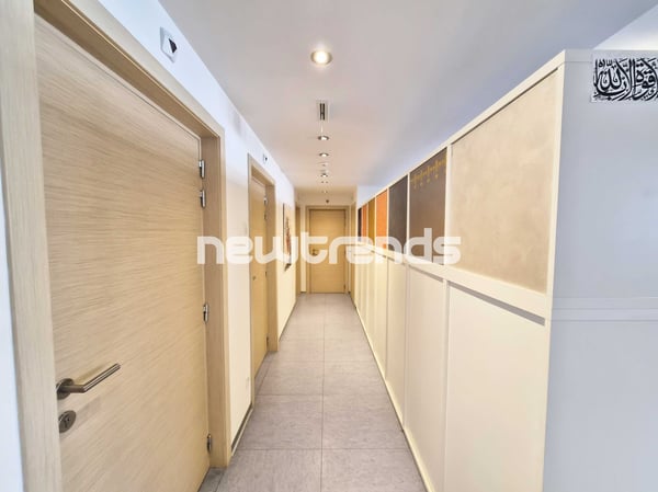 Agno: affittasi ampio ufficio semi-arredato di 230 m², disponibilità i 9