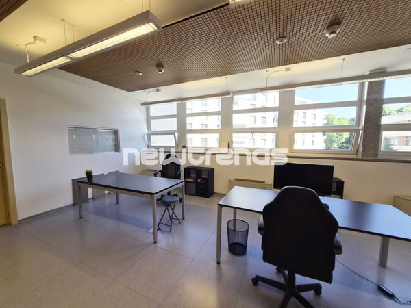 Agno: affittasi ampio ufficio semi-arredato di 230 m², disponibilità i 2