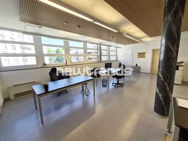 Agno: affittasi ampio ufficio semi-arredato di 230 m², disponibilità i 1