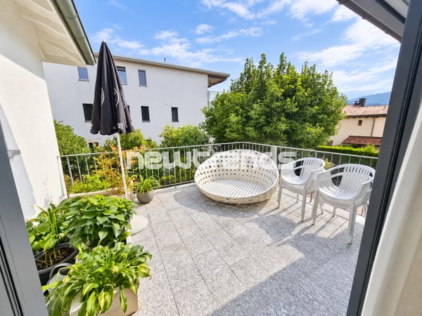 Caslano: affittasi luminosa villa di design con terrazza 8