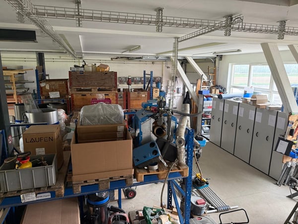 Halle industrielle avec bureau 5