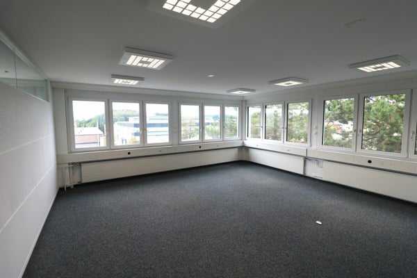 Moderne Büroräumlichkeit zu vermieten 10