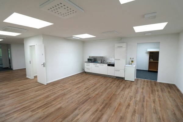Moderne Büroräumlichkeit zu vermieten 5