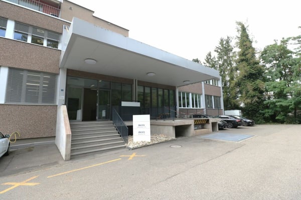 Moderne Büroräumlichkeit zu vermieten 1